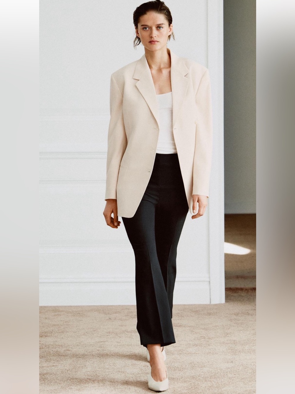 NWT Zara ZW Collection Black High Rise Cropped Ankle Trousers.